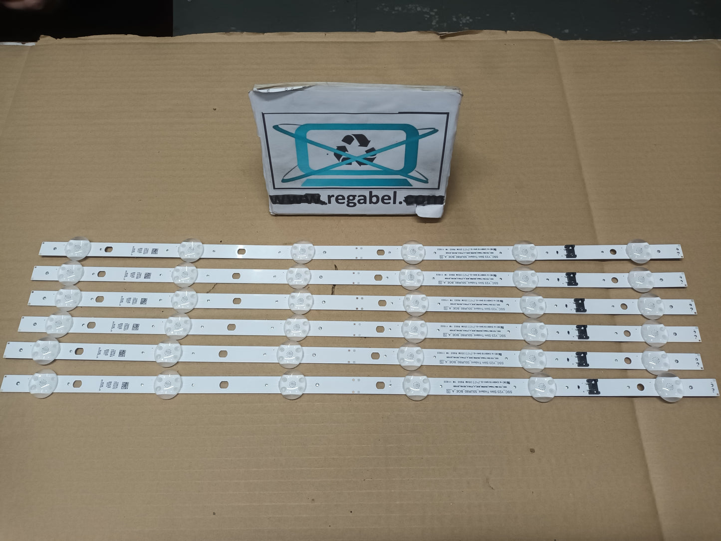 KIT 6 tiras de retroiluminación de SAMSUNG UE50RU8000