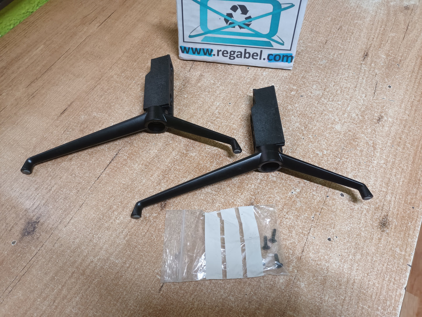 soporte, pies de DAEWOO D55DM54UAMS