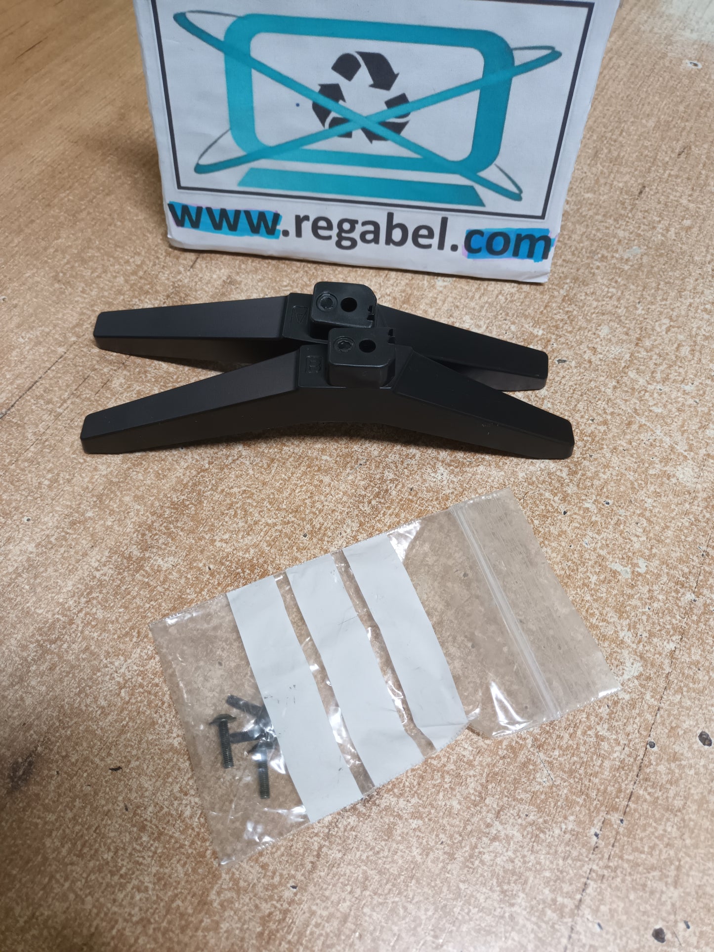 soporte, pies de LG32LQ570B6LA