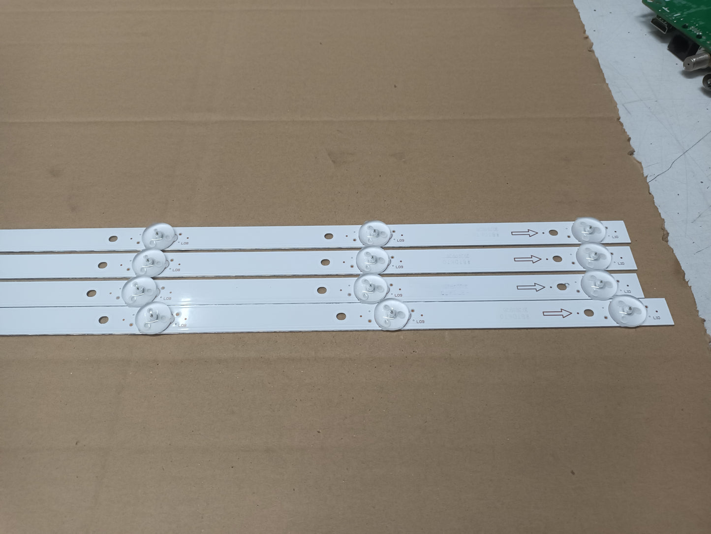 KIT 4 tiras de retroiluminación desmontadas de TD SYSTEMS K50DLJ12US