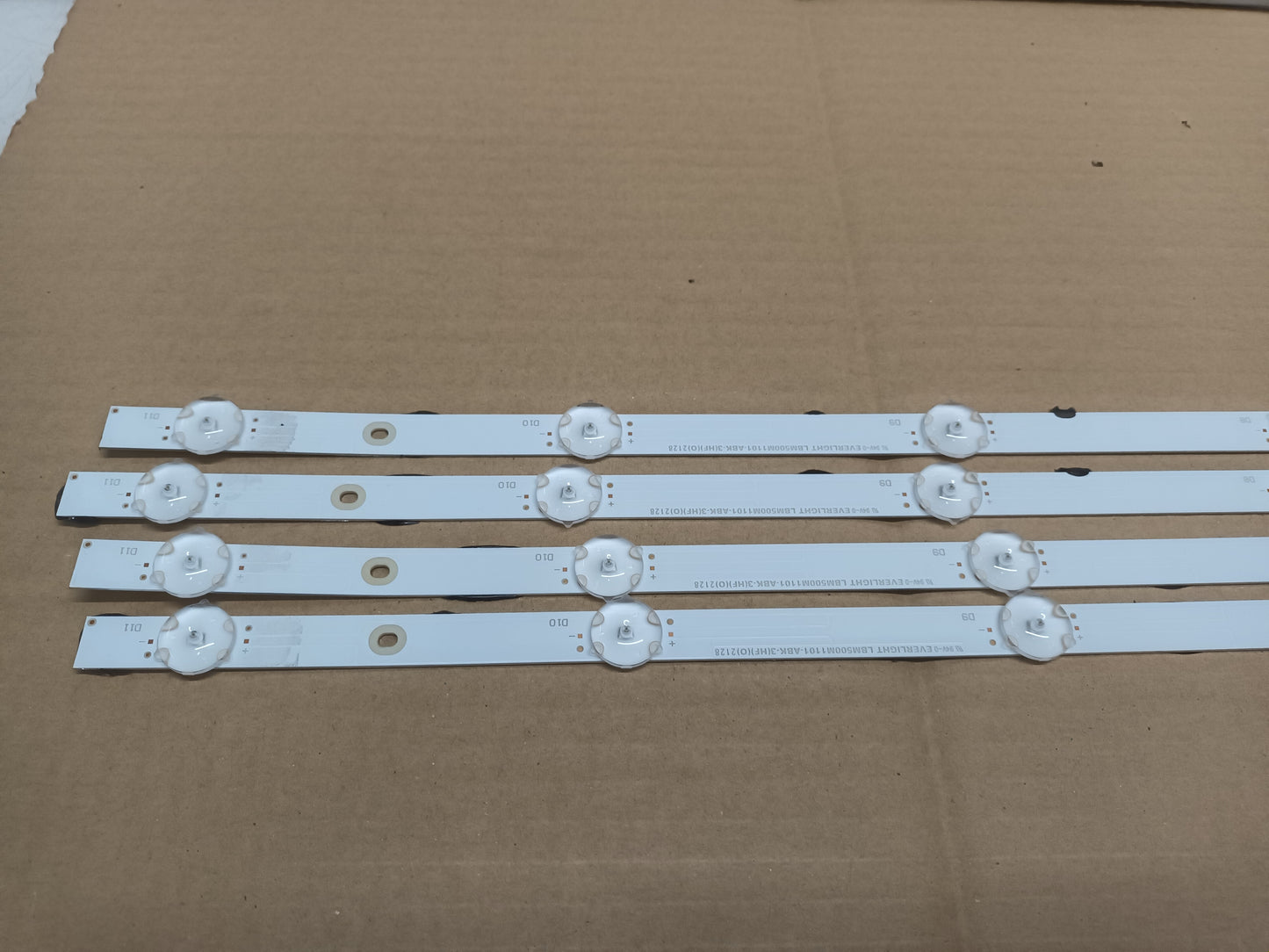 KIT 4 tiras de retroiluminación desmontadas de PHILIPS 50PUS7506/12,