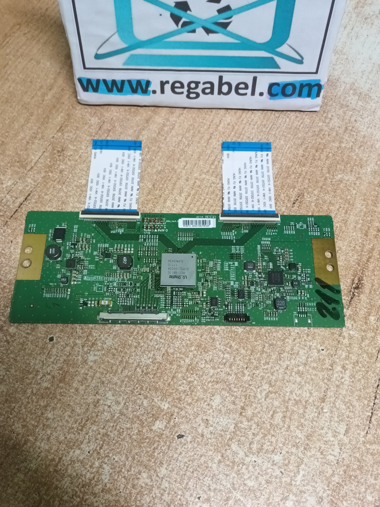 6870C-0697A, de PANASONIC TX-55EX613E,