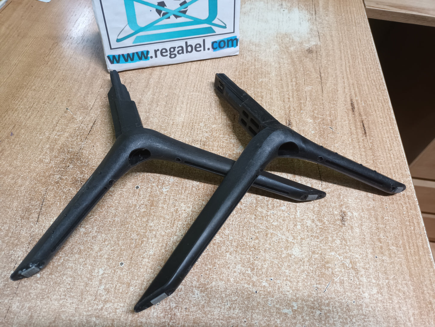 soporte, pies de SAMSUNG TU554CU7105K