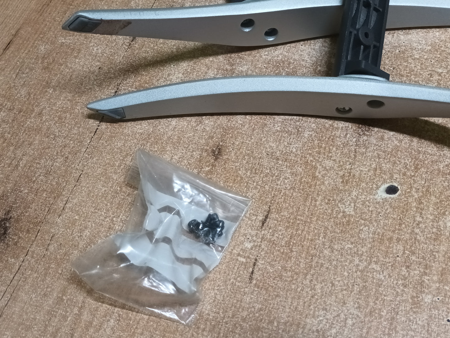 soporte, pies de SHARP LC-40CFE6242E