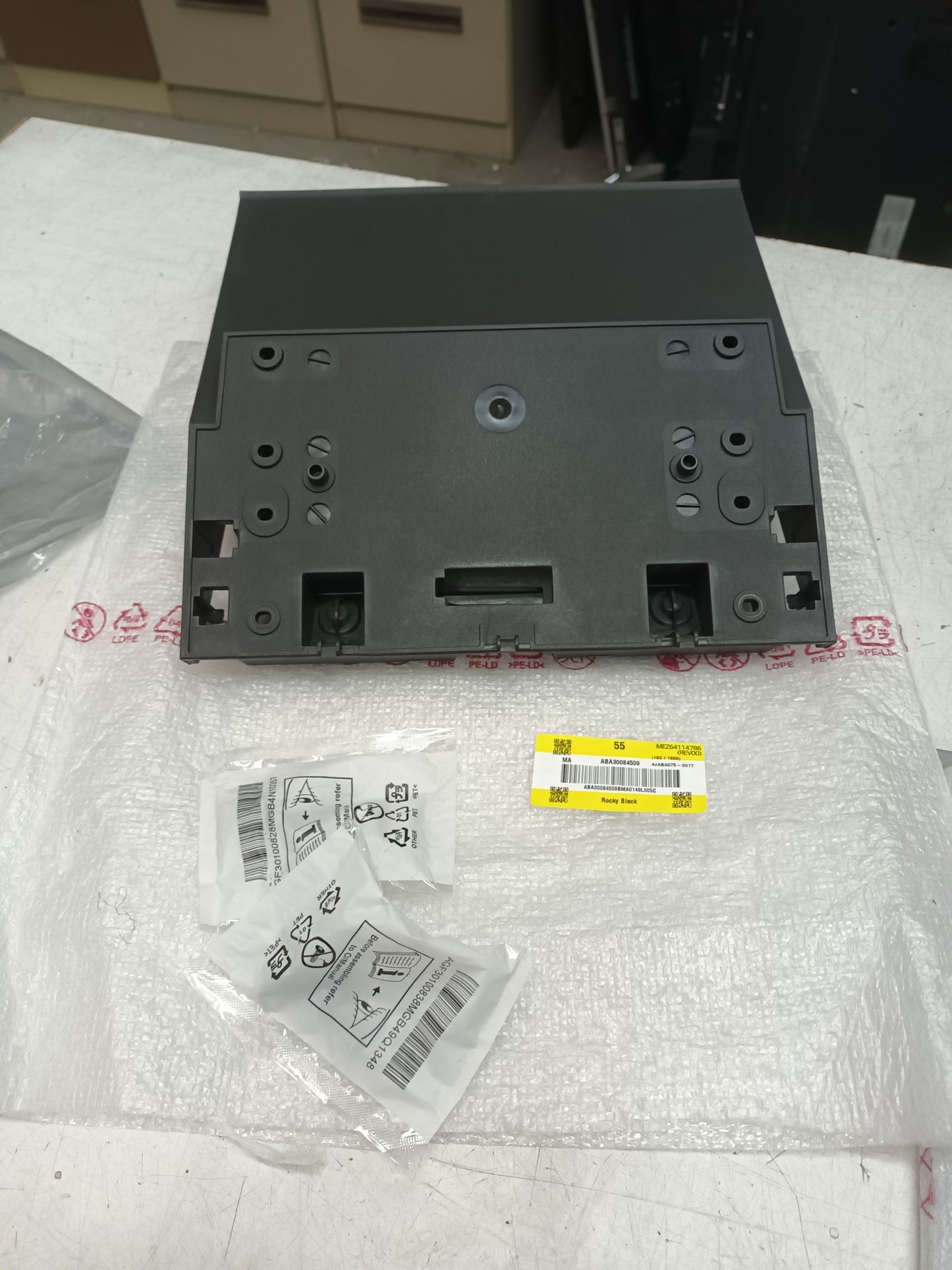 soporte, peana de LG55QNED876TB, NUEVO