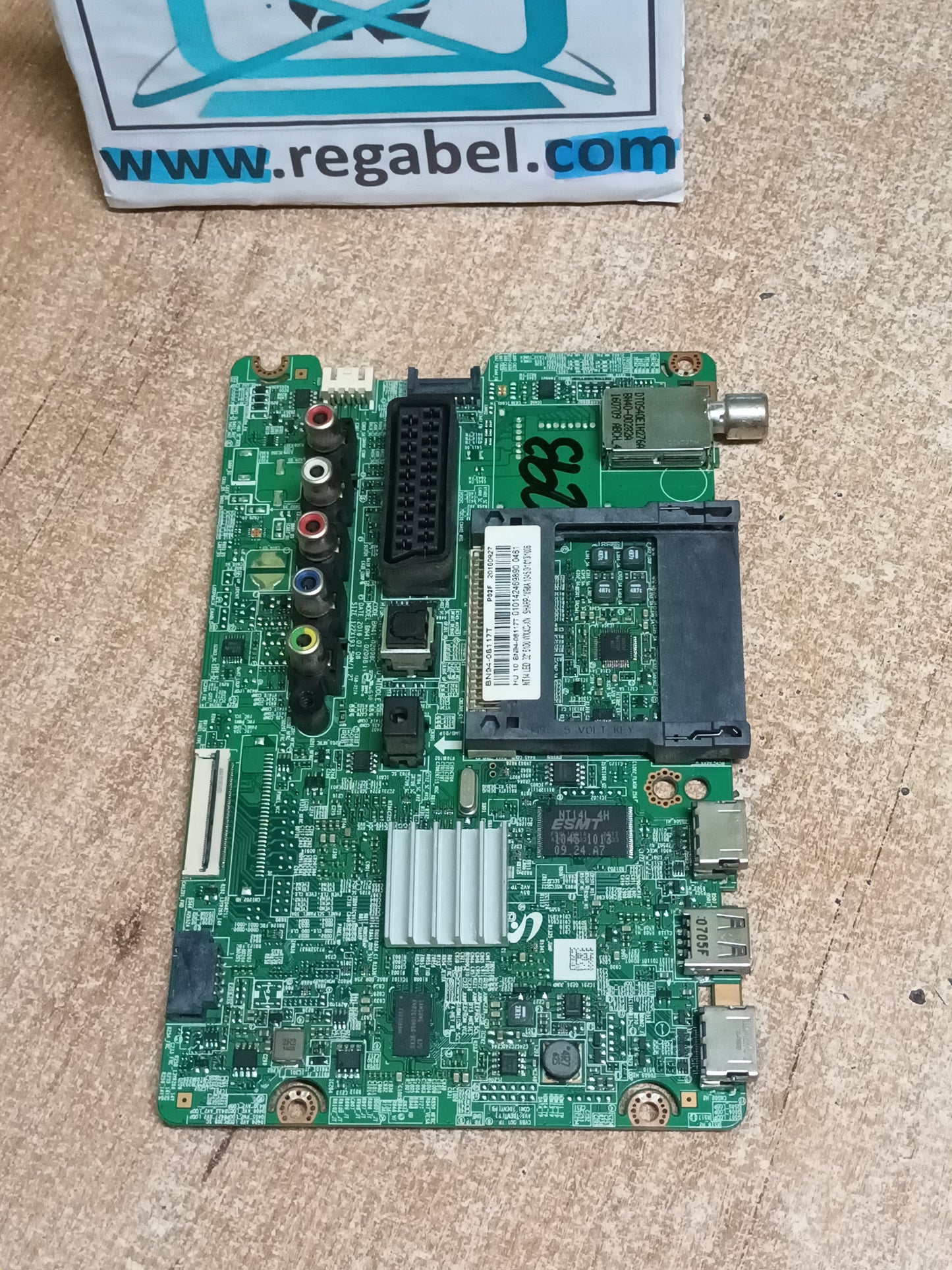 BN94-08117T, de Samsung UE32J5100AW