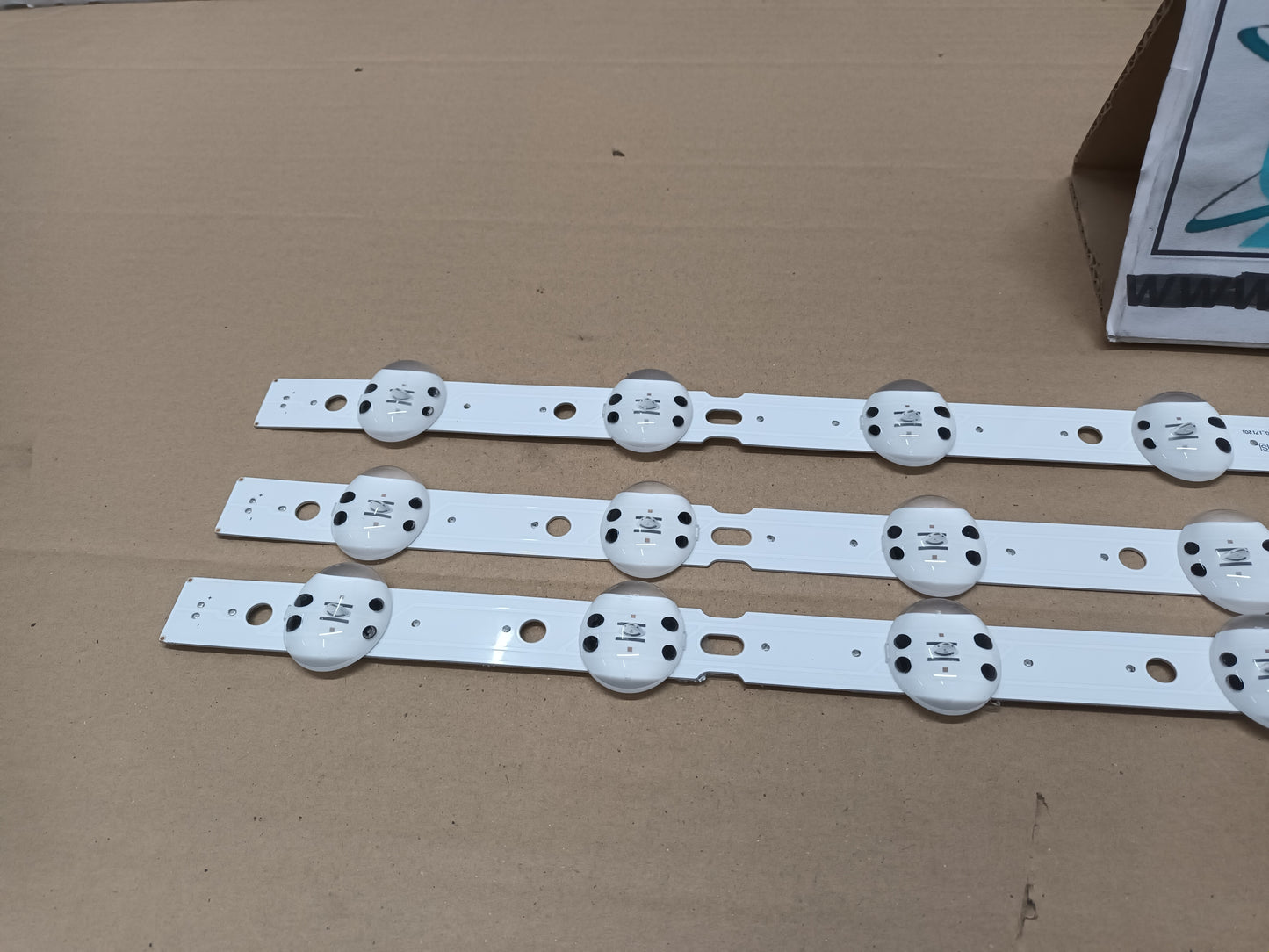 LG55UN711C0ZB, KIT TIRAS LED (ref,54)