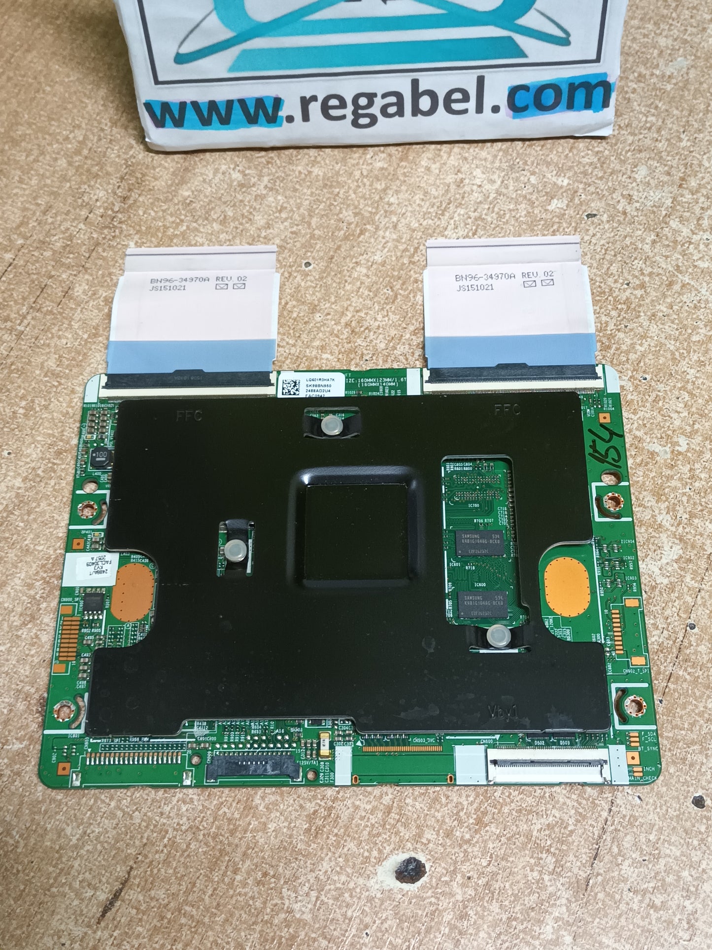 LQ601R3HA7K, de Samsung UE60JU6800K