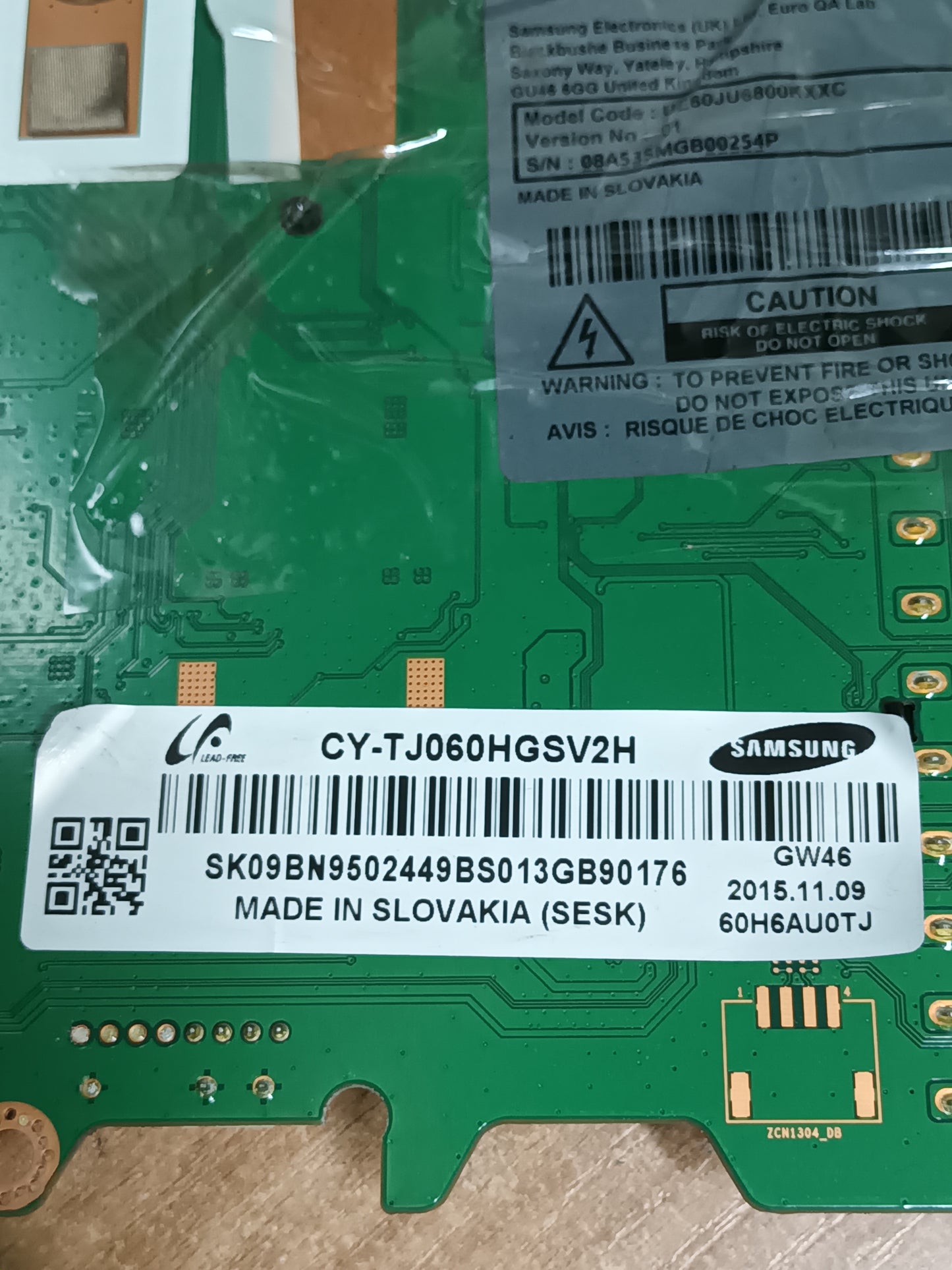 LQ601R3HA7K, de Samsung UE60JU6800K