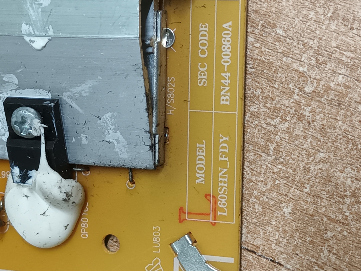 BN44-00860A, de Samsung UE60JU6800K
