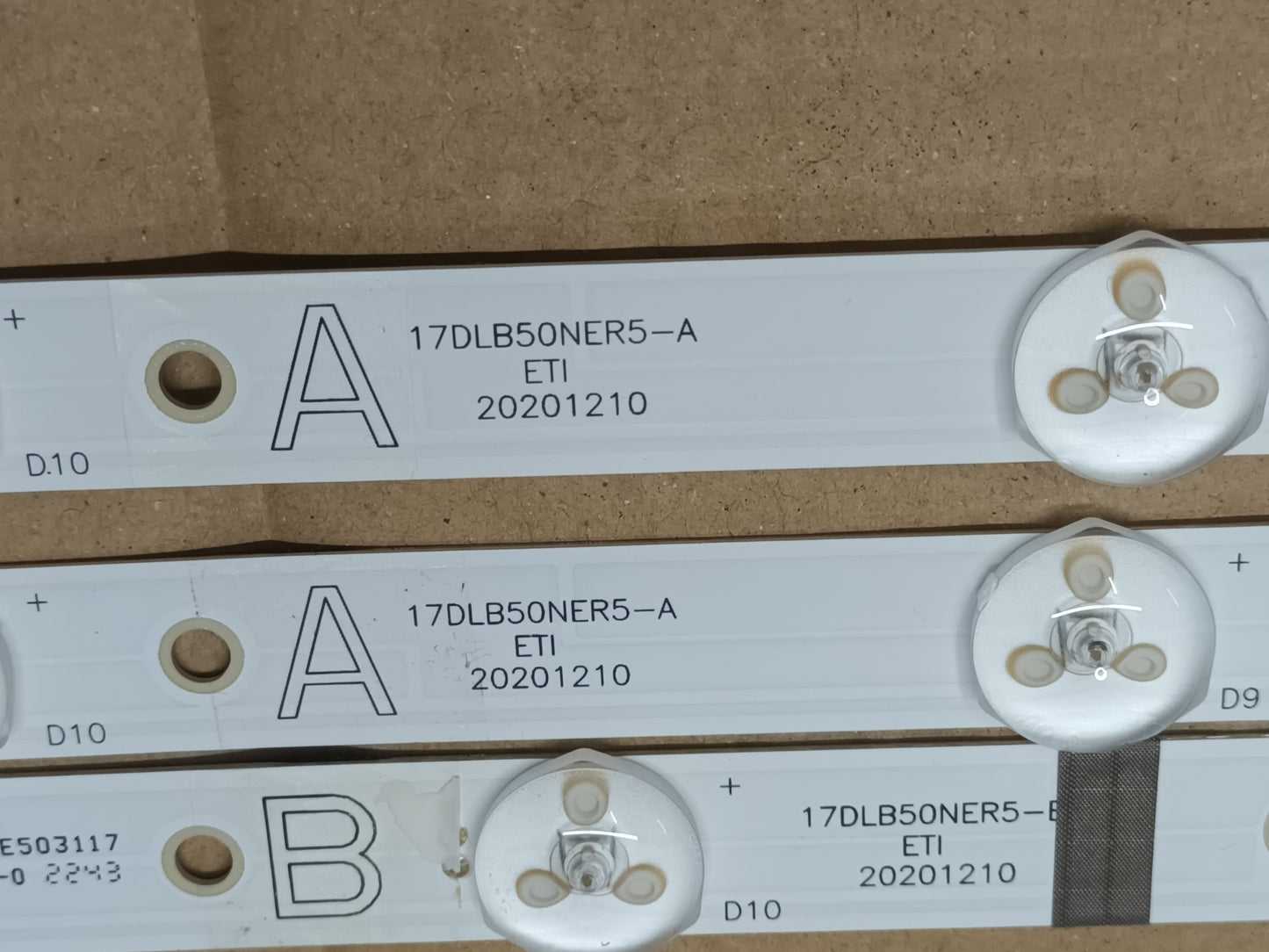 KIT 3 tiras de retroiluminación de TOSHIBA 50UA3D63DG