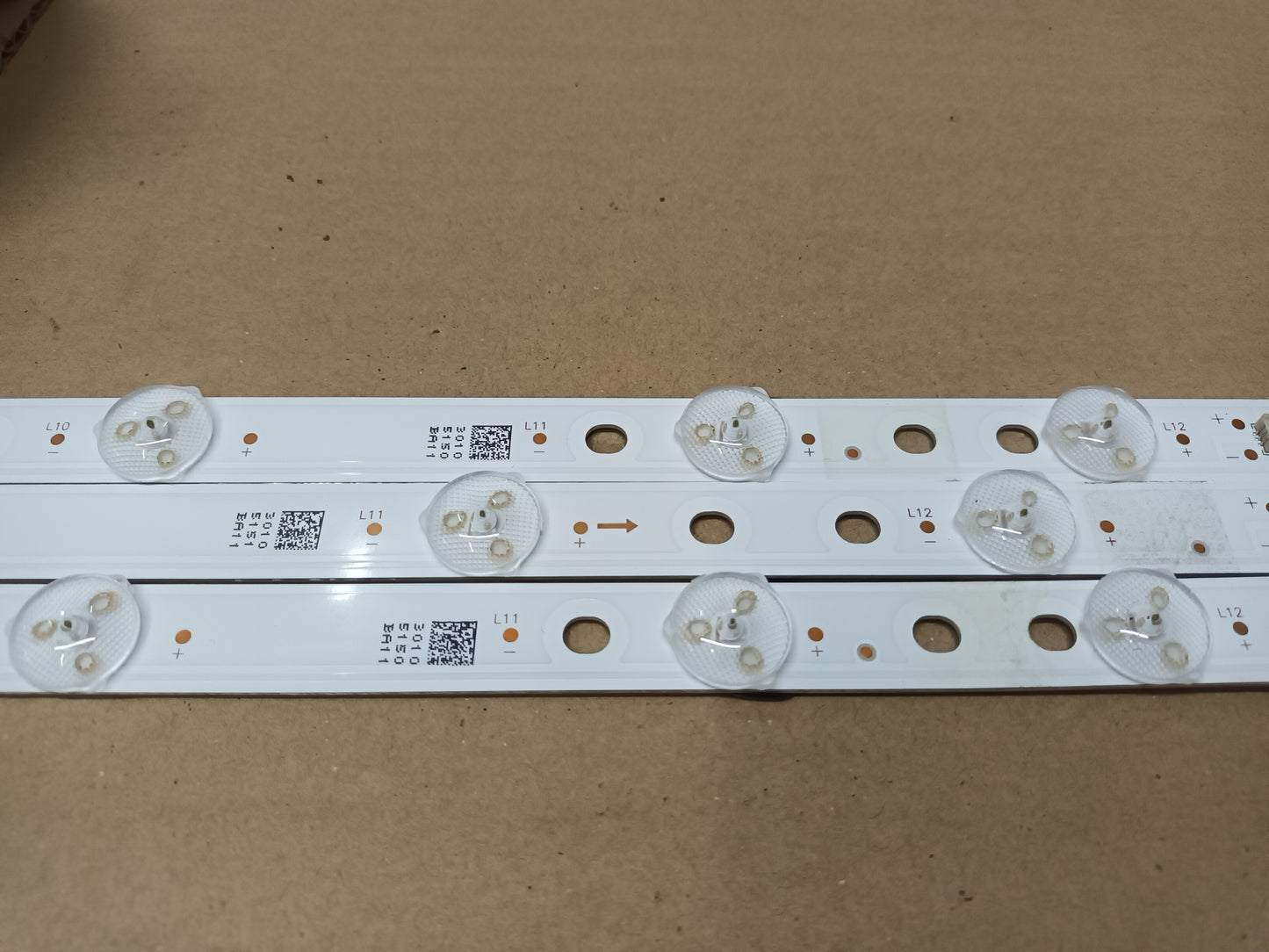 TOSHIBA 50UA3DA63DG, KIT TIRAS LED