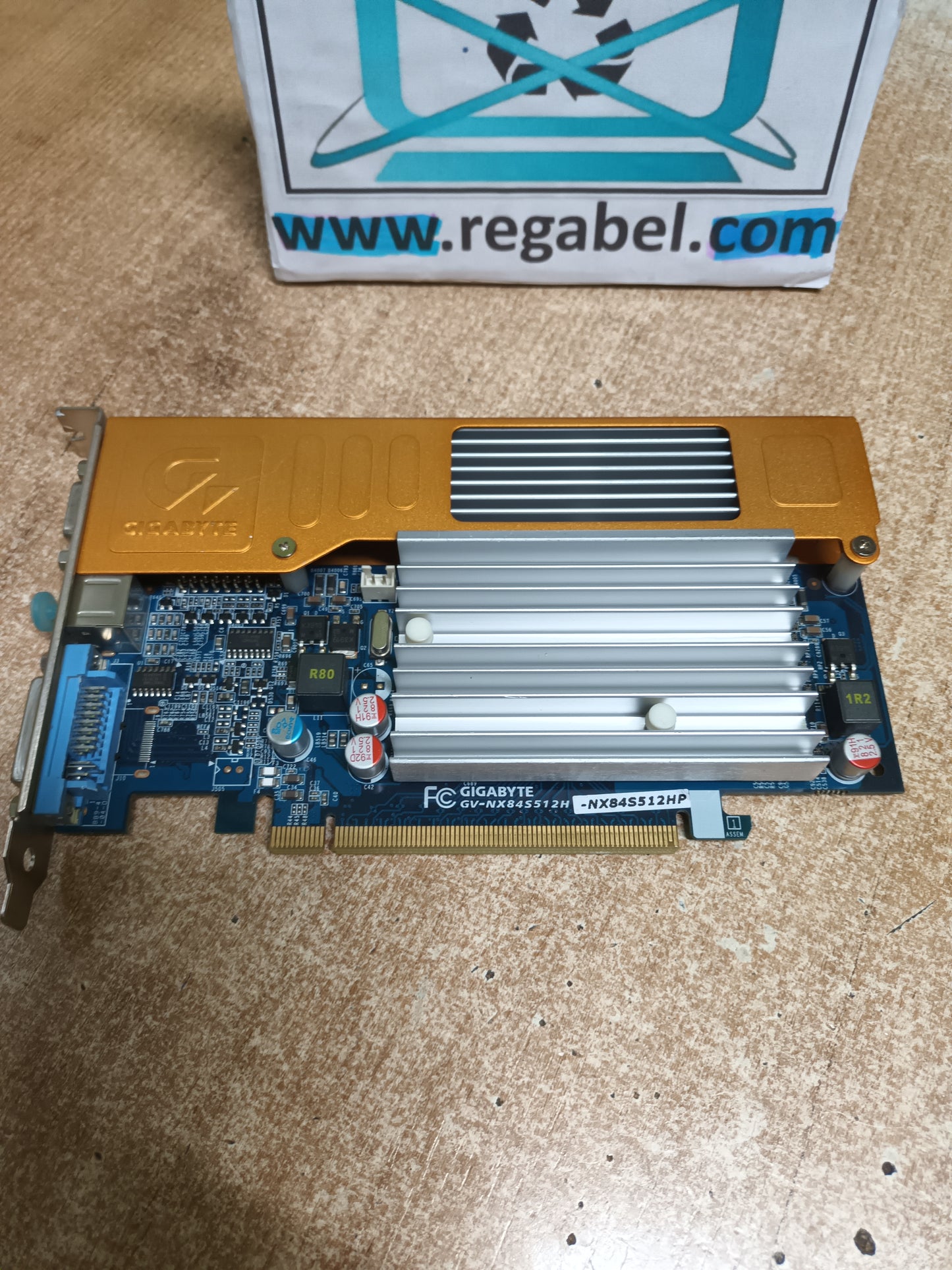 Tarjeta gráfica Gigabyte GV-NX84S512HP