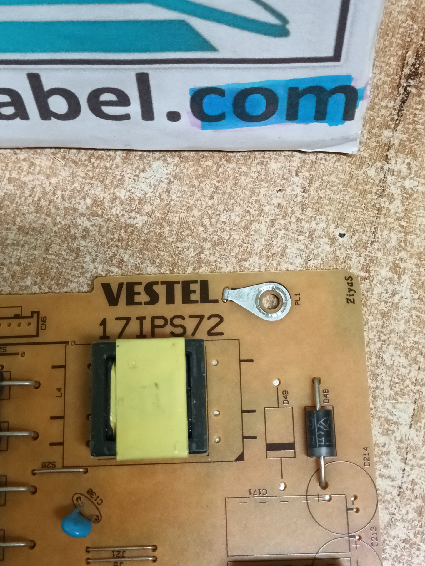 17IPS72- 23512192, de Toshiba 49V5863DG