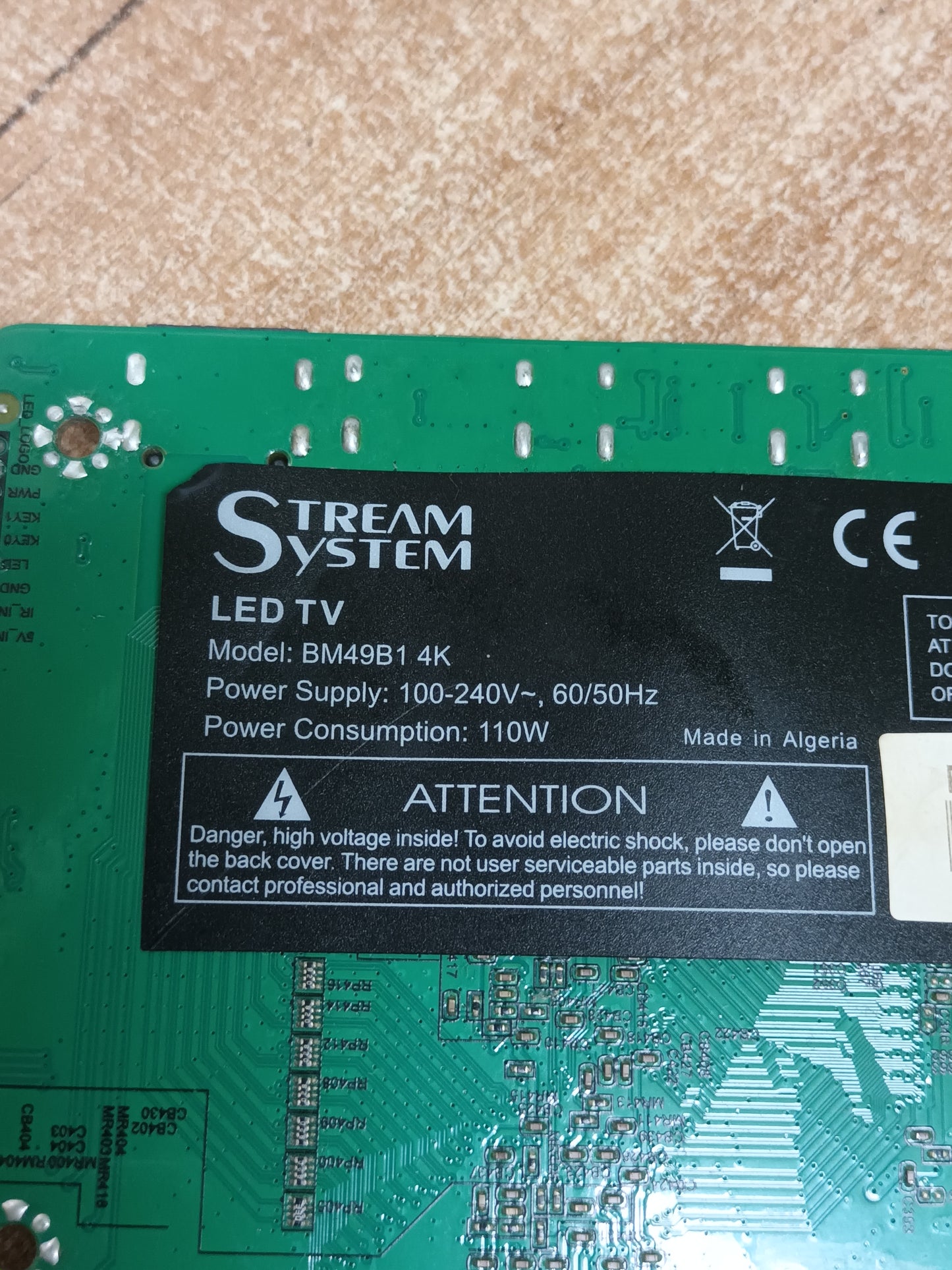 6870C-0738A, de STREAM SYSTEM BM49B1 4K
