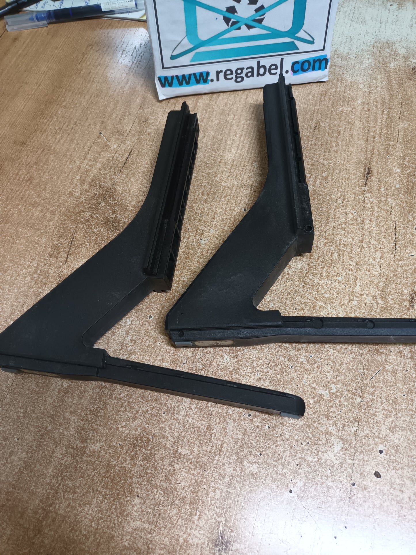Soportes Pie de SAMSUNG UE50BU8500K