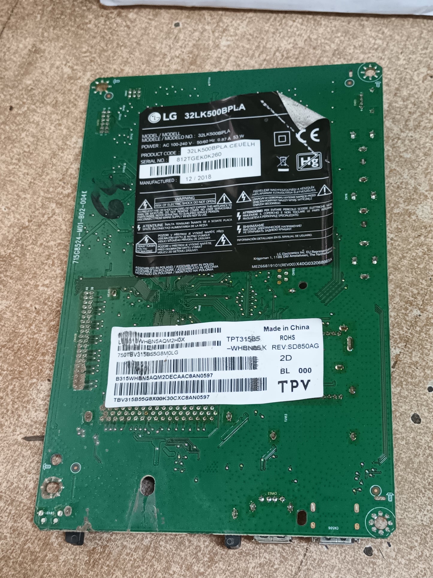 715G8524-M01-B02-004K, de LG32LG500BPLA