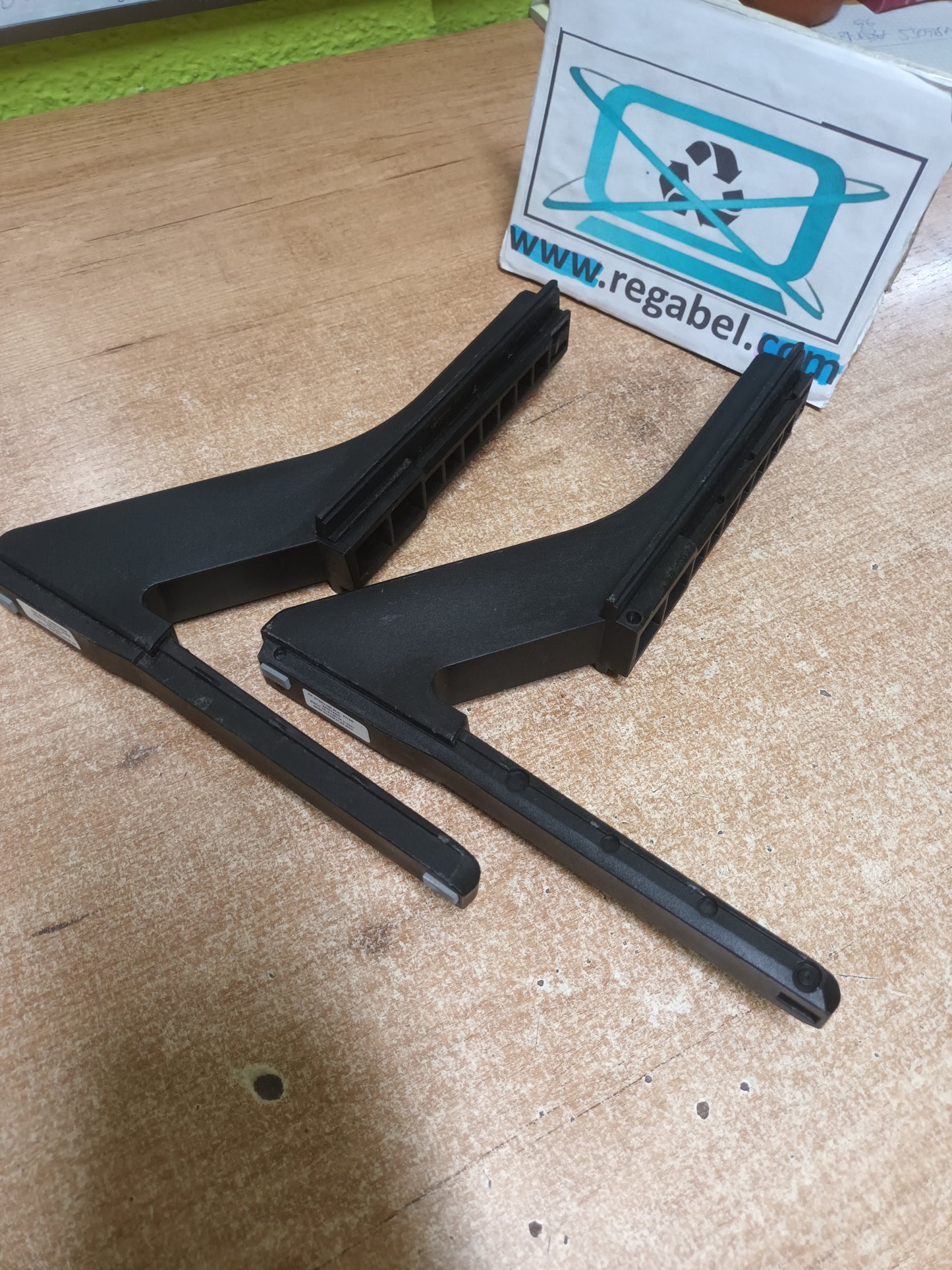 soporte, pies de Samsung UE50BU8500K
