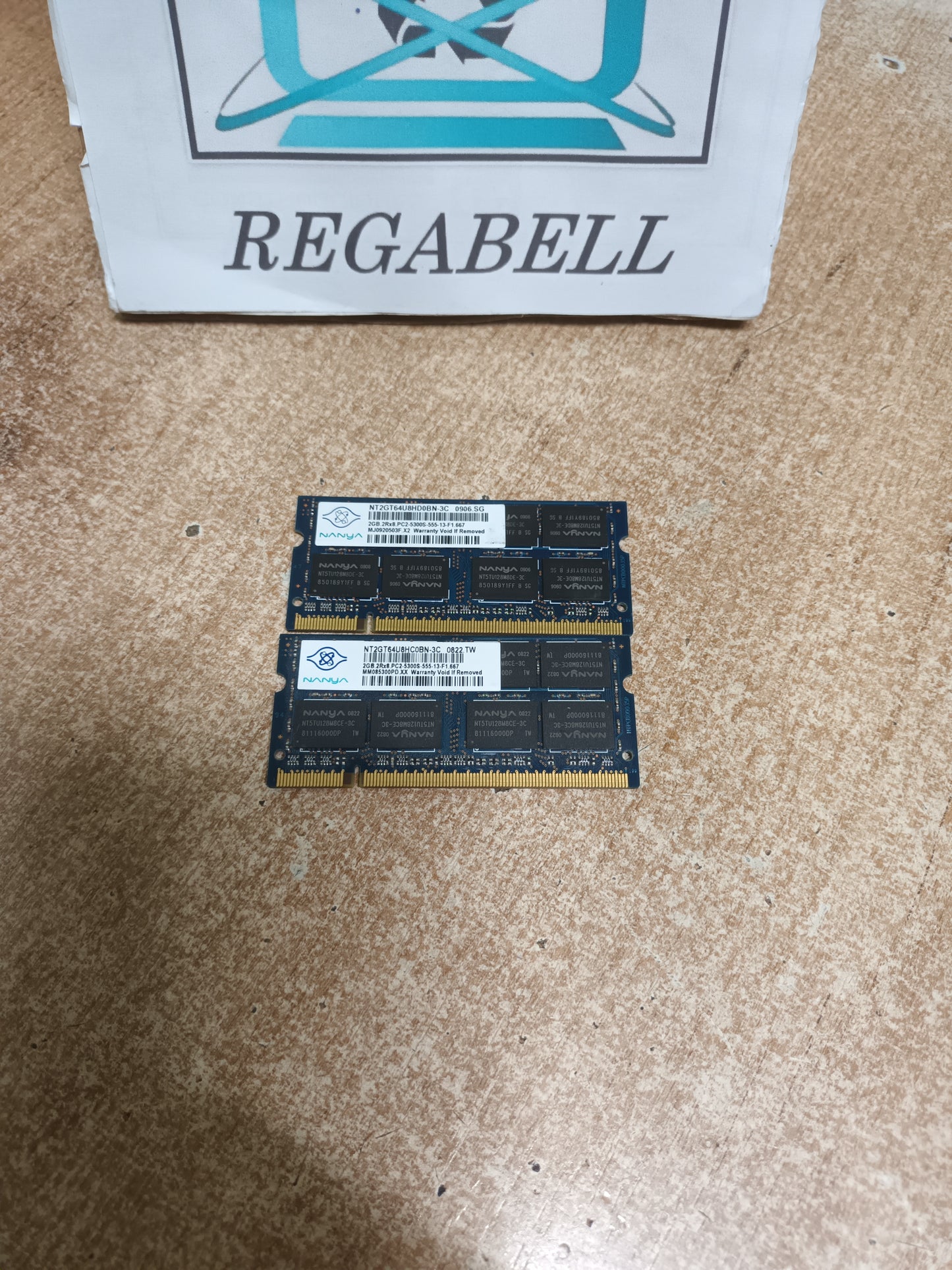 2 memorias ram ddr2, 2gb sodimm, 667mhz, nanya