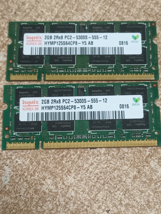 2 memorias ram ddr2, 2gb sodimm, 667mhz, HYNIX