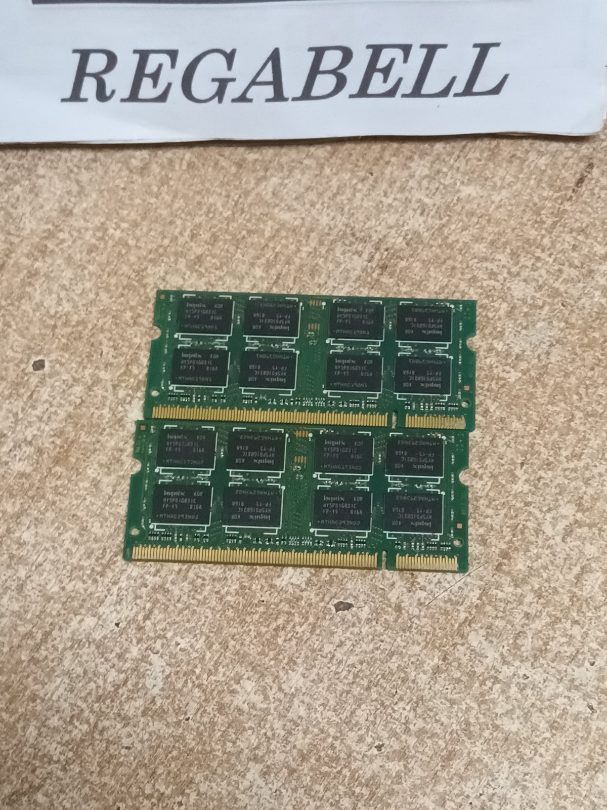 2 memorias ram ddr2, 2gb sodimm, 667mhz, HYNIX