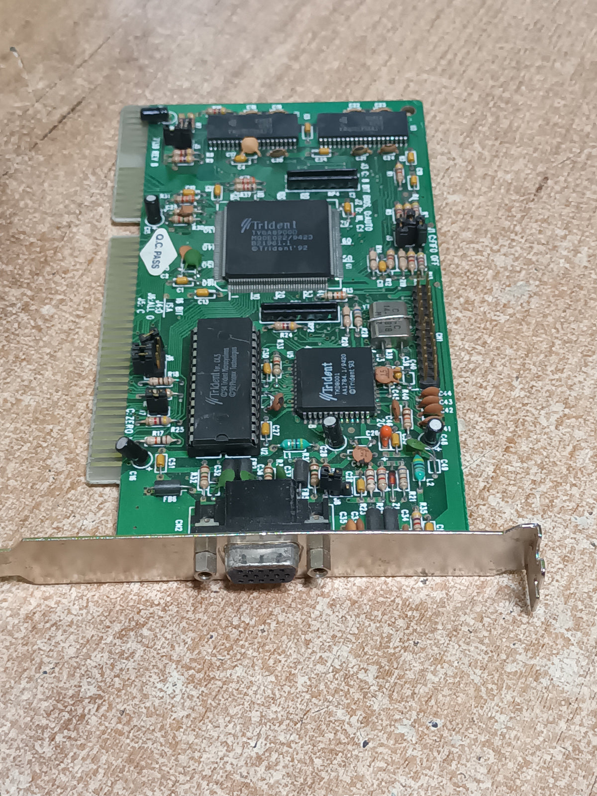tarjeta grafica Trident TVGA8900D, 16 bits bus ISA