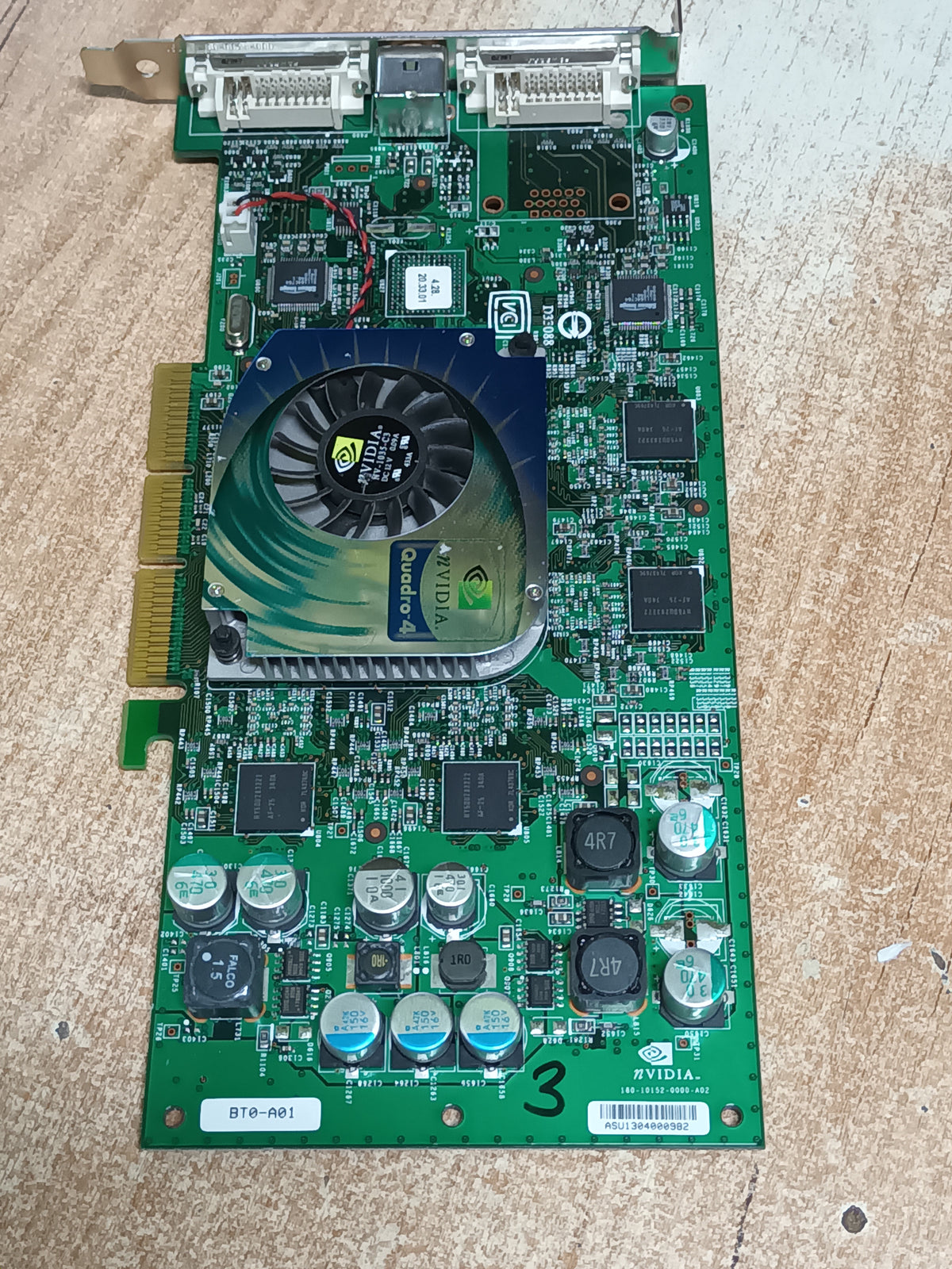 NVIDIA Quadro 4 980 XGL 128 MB