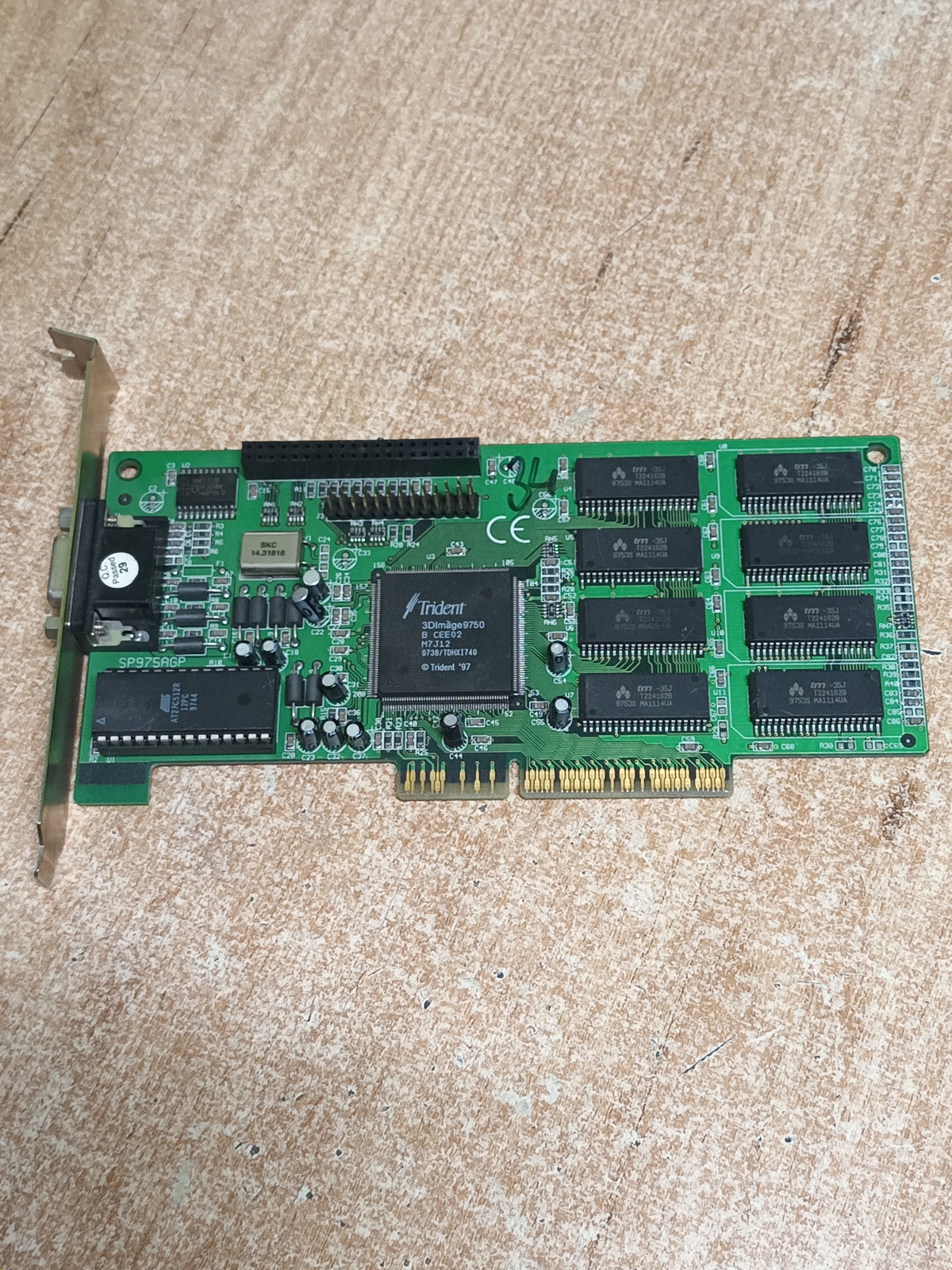 Tarjeta de video Trident 3DImage9750 AGP