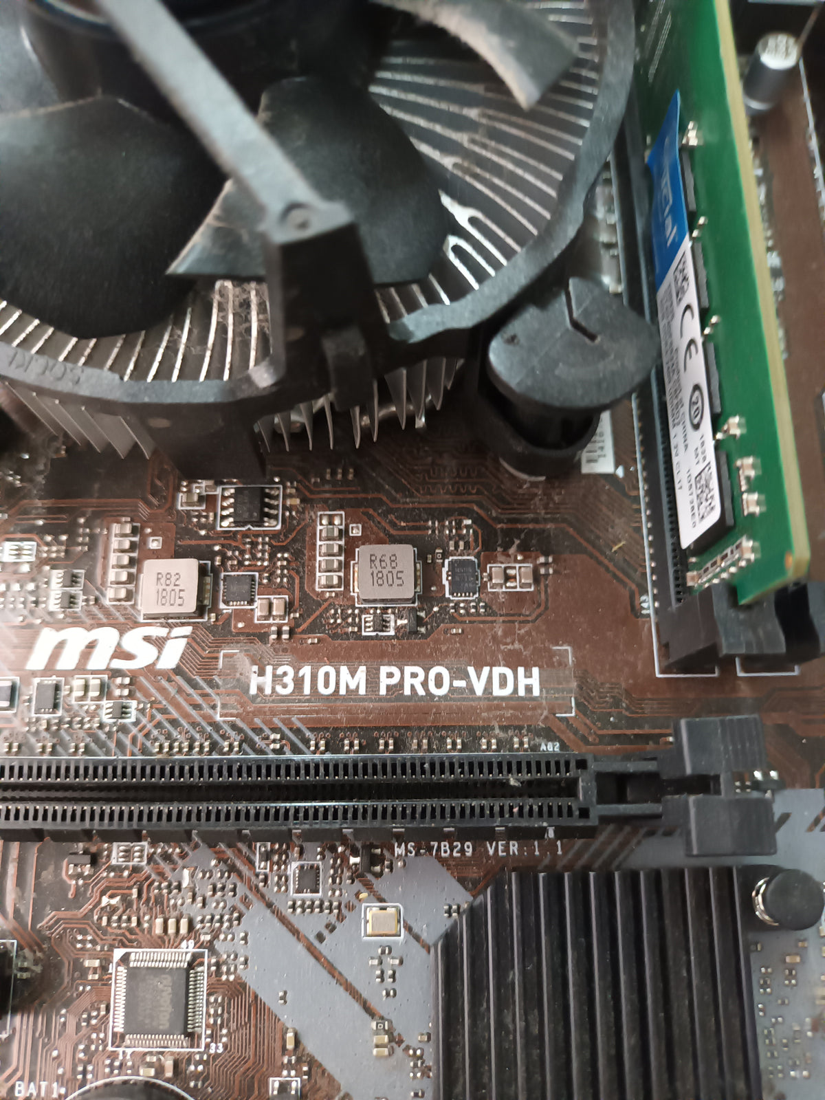 placa base MSI H310M PRO-VDH, procesador PENTIUM GOLD G5500, 380Ghz y 4GB