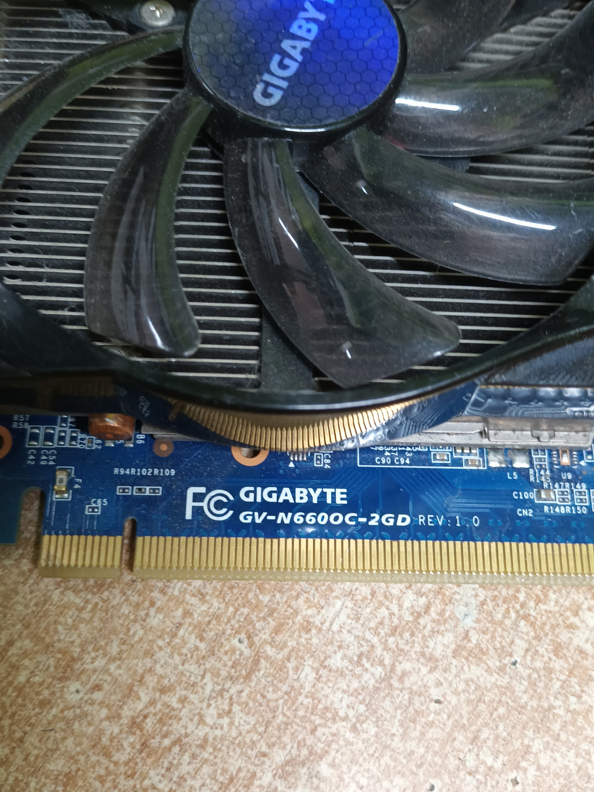 Gigabyte GV-N660OC-2GD NVIDIA GeForce GTX 660 2GB,