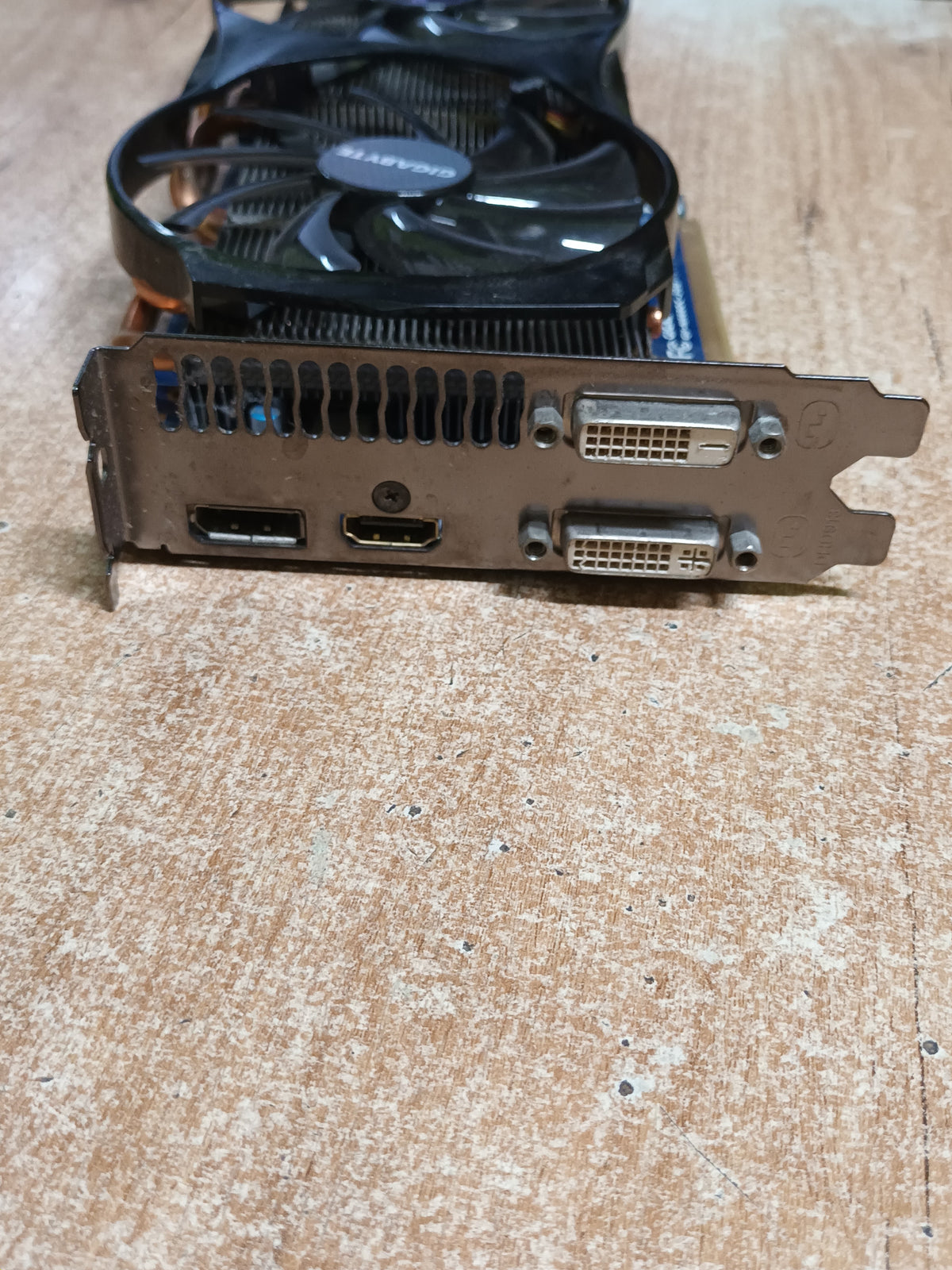 Gigabyte GV-N660OC-2GD NVIDIA GeForce GTX 660 2GB,