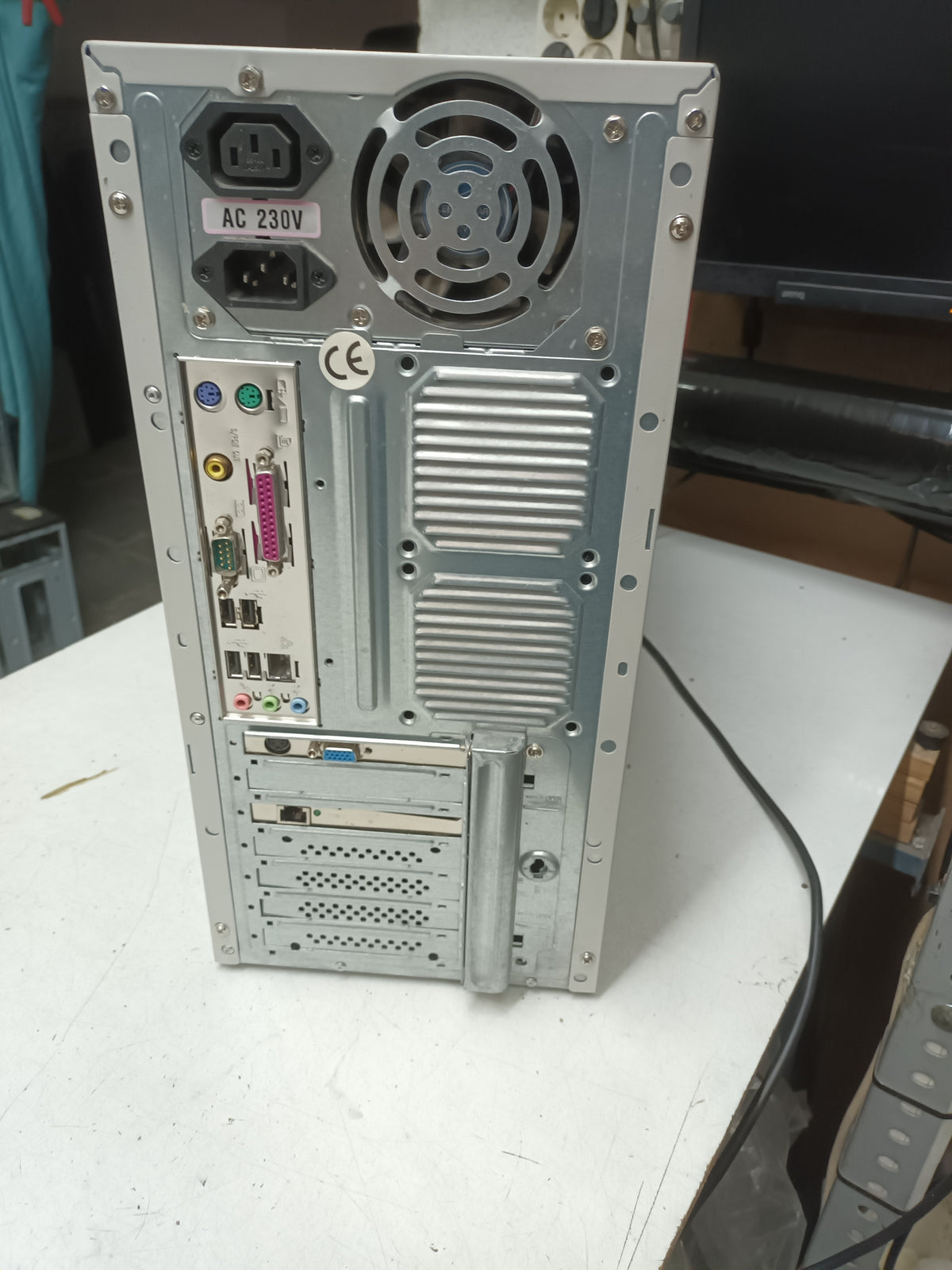 n-1, PC RETRO, Y PENTIUM 4, 2.00MHZ, con XP