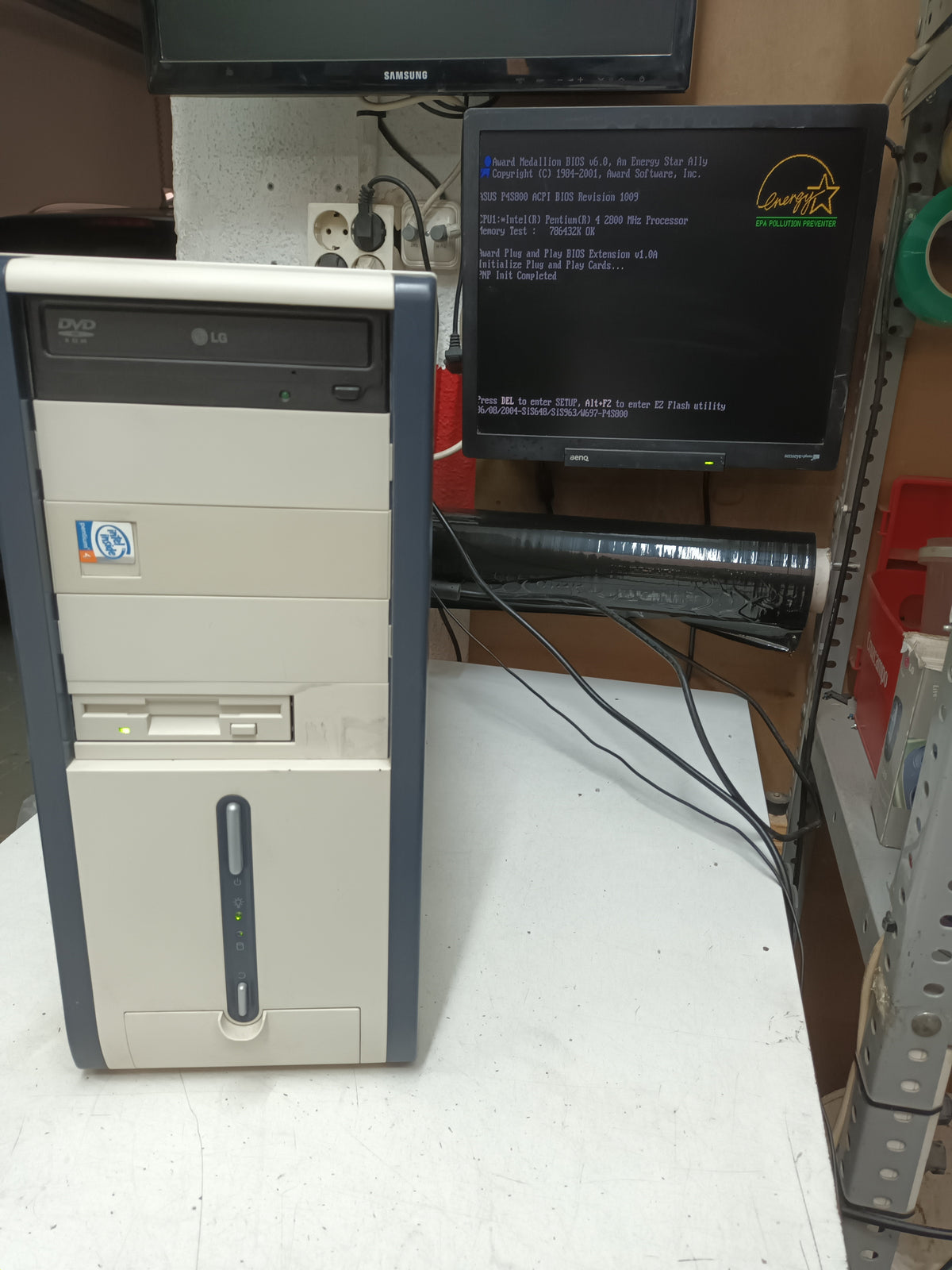 n-12, PC Retro, y Pentium 4, 2.00MHZ, con LUBUNTU