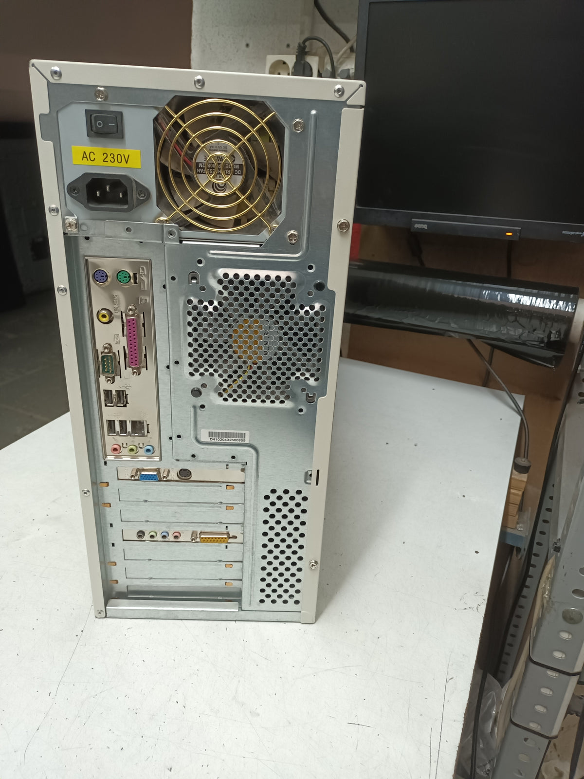 n-12, PC Retro, y Pentium 4, 2.00MHZ, con LUBUNTU