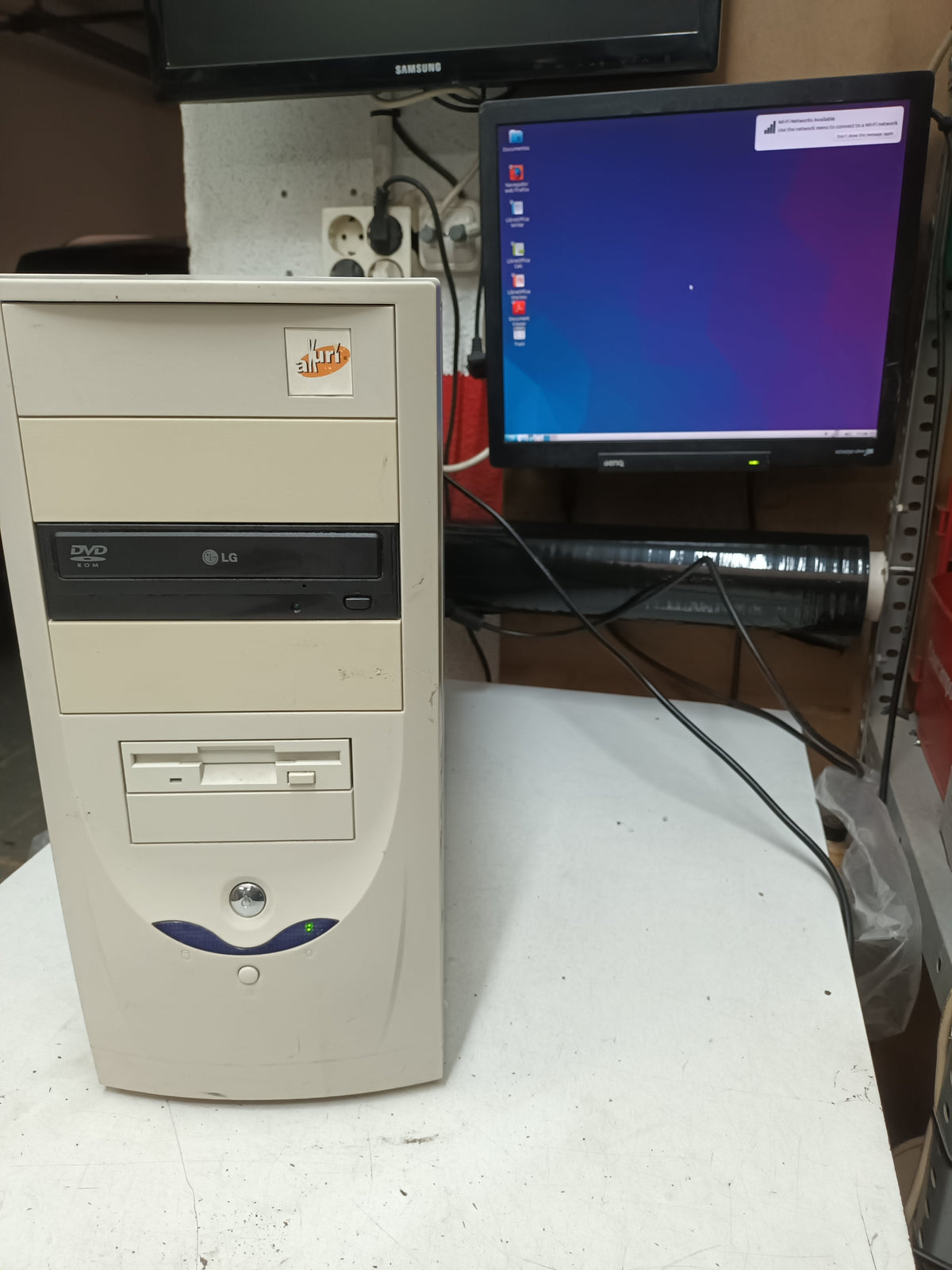 n-13, PC Retro, y Pentium 4, 2.66MHZ, con LUBUNTU
