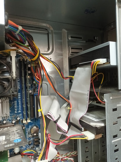 n-13, PC Retro, y Pentium 4, 2.66MHZ, con LUBUNTU