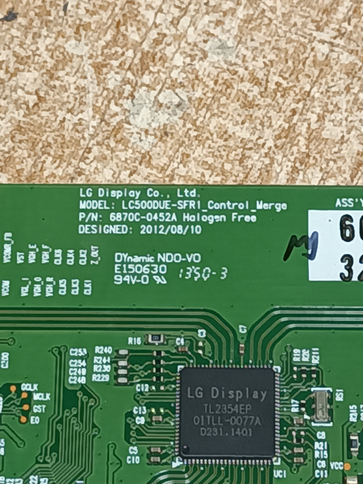 6870C-0452A, de LG32LN575S