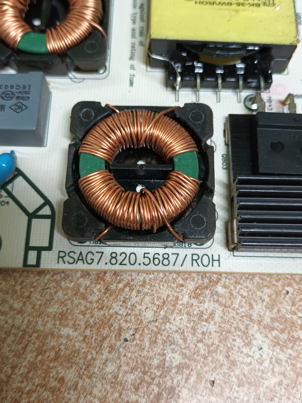 RSAG7.820.5687/R0H, de  HISENSE LTDN50K220WSEU